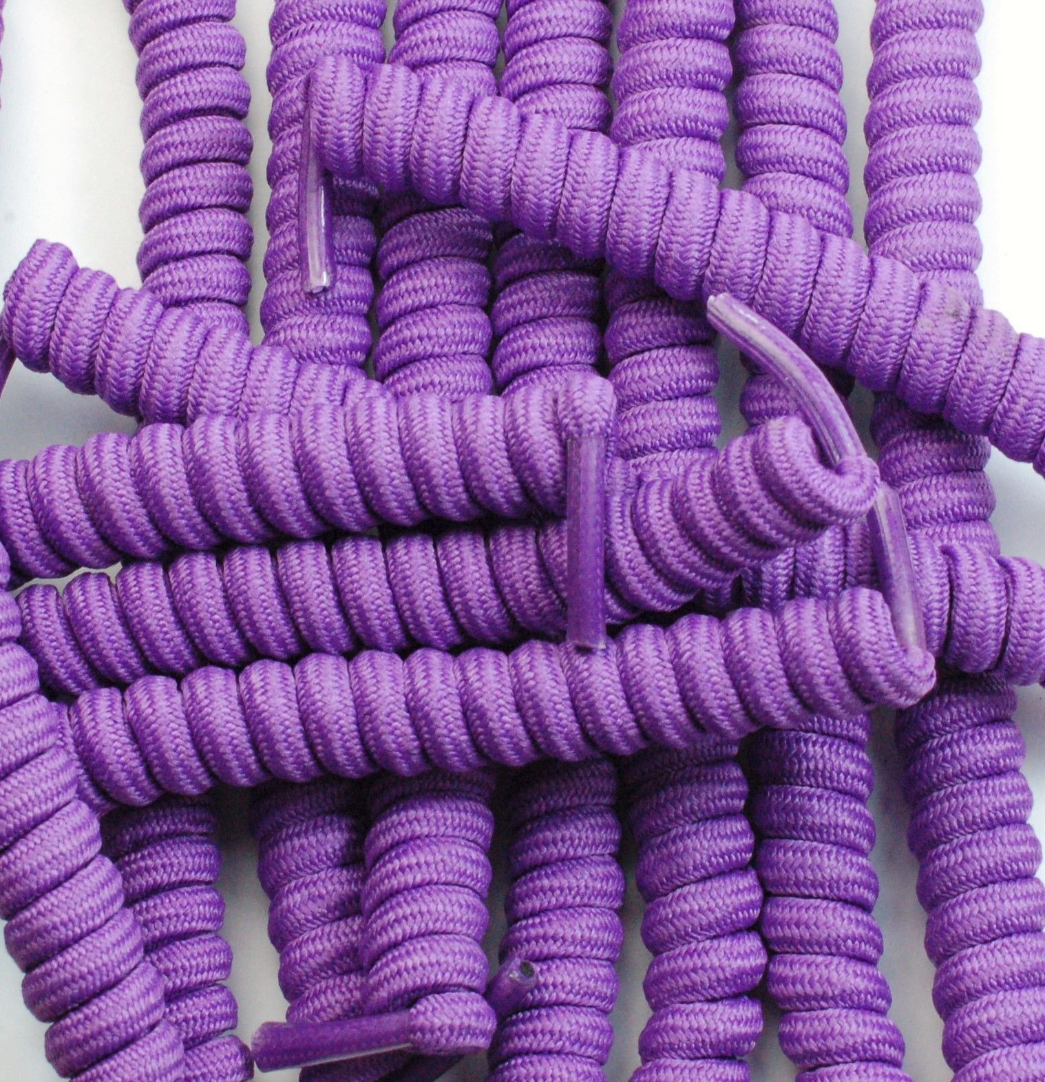 self tying laces